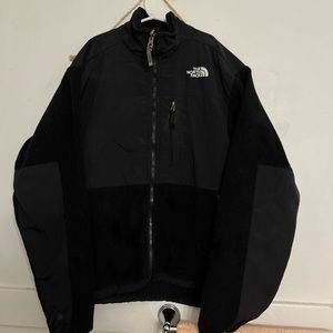 Women’s Black Denali North Face sz L